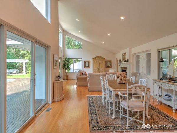 Hamptons Home 1020283
