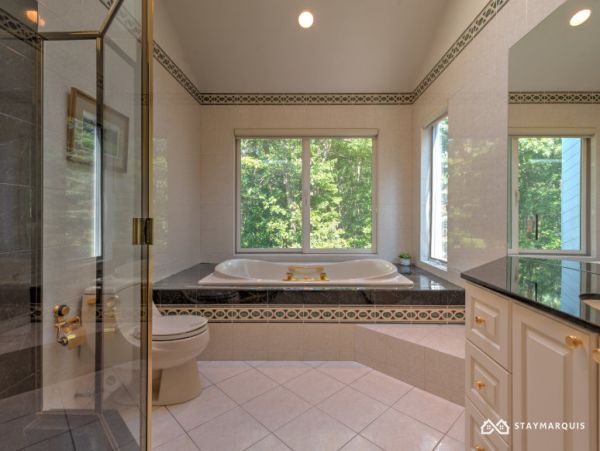 Hamptons Home 1020283