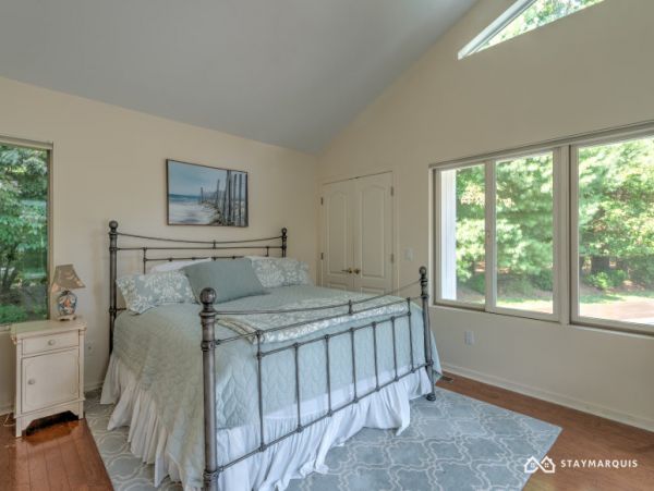 Hamptons Home 1020283