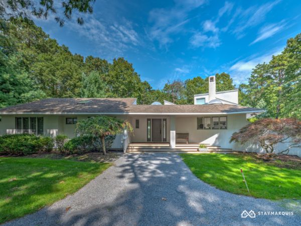 Hamptons Home 1020283