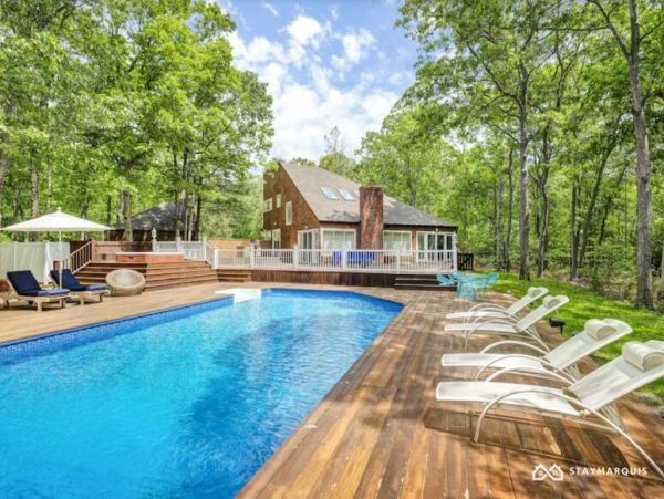 Hamptons Home 1020284