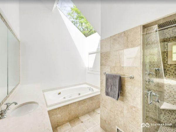 Hamptons Home 1020284