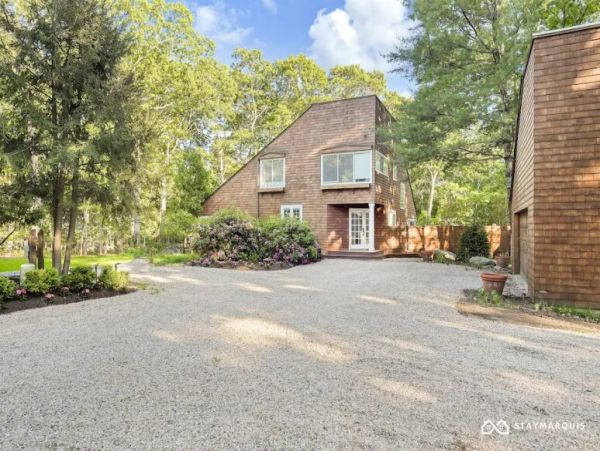 Hamptons Home 1020284