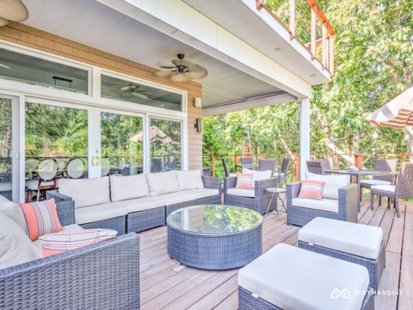 Hamptons Home 1020285