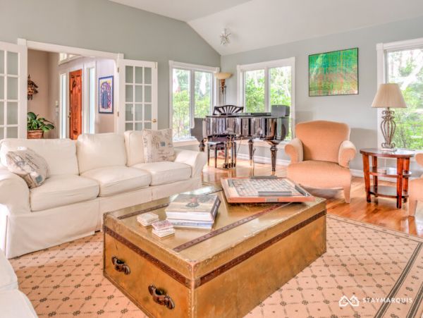 Hamptons Home 1020285