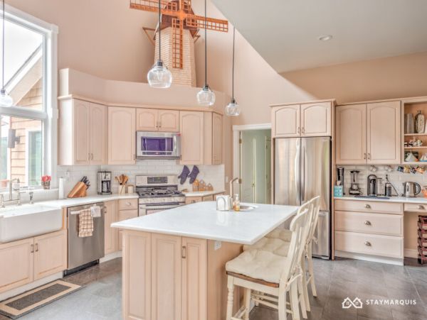 Hamptons Home 1020285