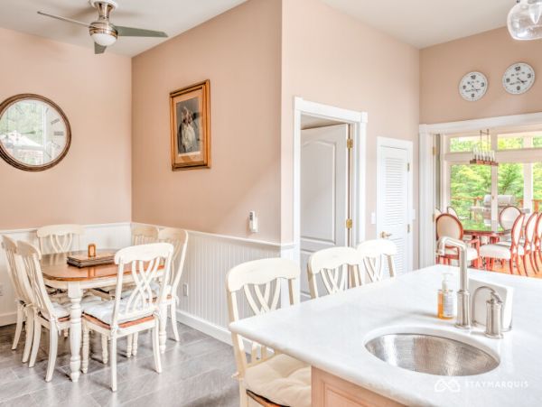 Hamptons Home 1020285