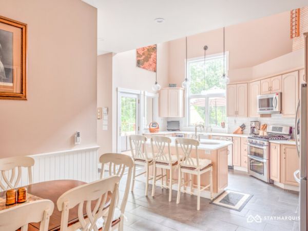 Hamptons Home 1020285