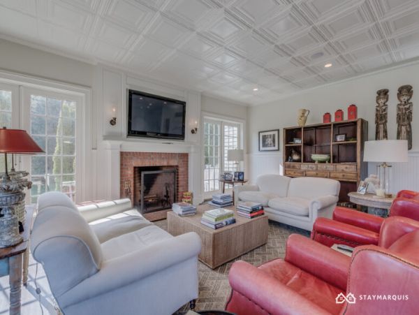 Hamptons Home 1020286