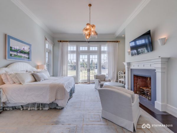 Hamptons Home 1020286