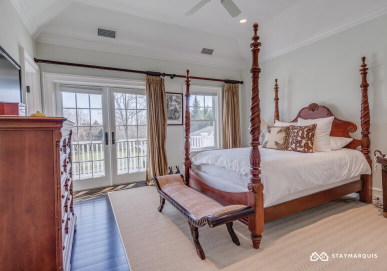Hamptons Home 1020286