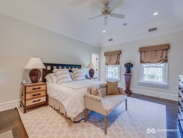 Hamptons Home 1020286