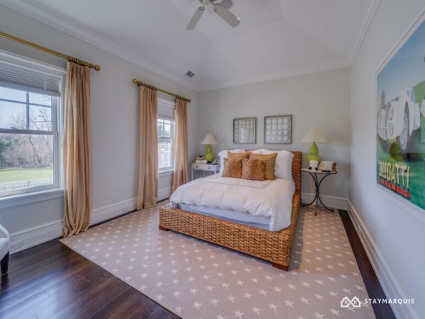 Hamptons Home 1020286