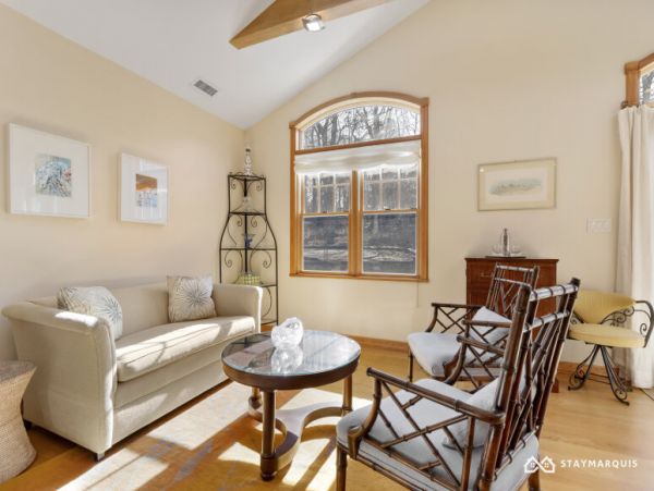 Hamptons Home 1020287