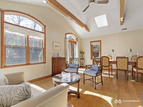 Hamptons Home 1020287