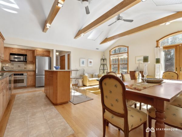 Hamptons Home 1020287