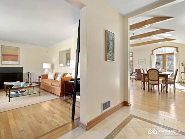 Hamptons Home 1020287
