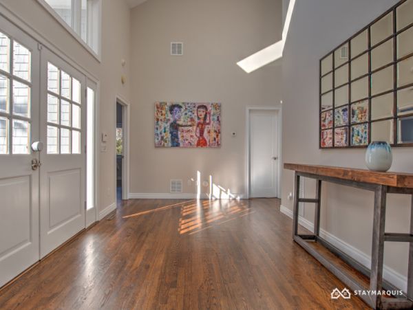 Hamptons Home 1020288