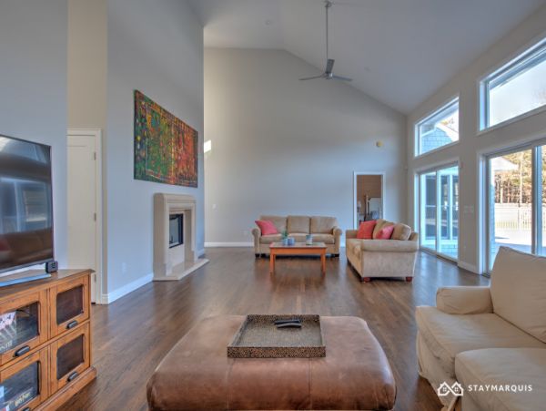 Hamptons Home 1020288