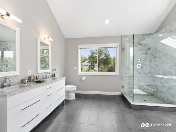 Hamptons Home 1020288