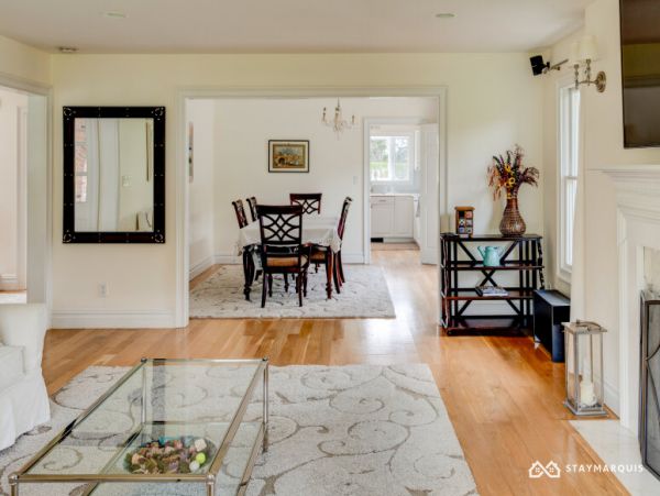 Hamptons Home 1020289