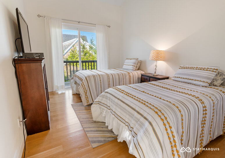 Hamptons Home 1020289