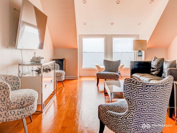 Hamptons Home 1020290