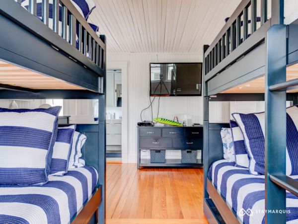 Hamptons Home 1020290