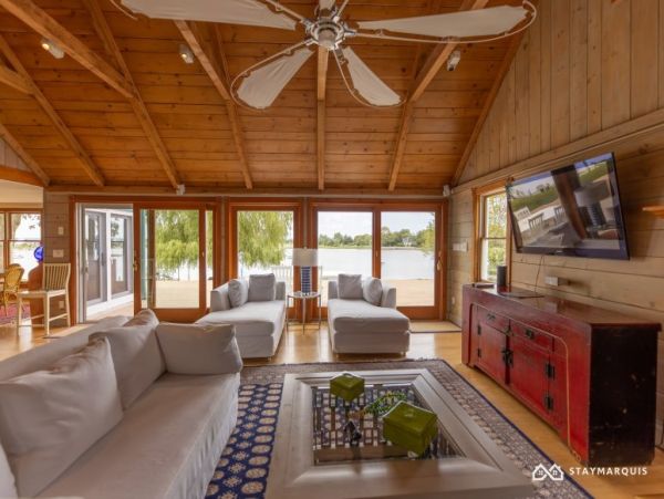 Hamptons Home 1020291