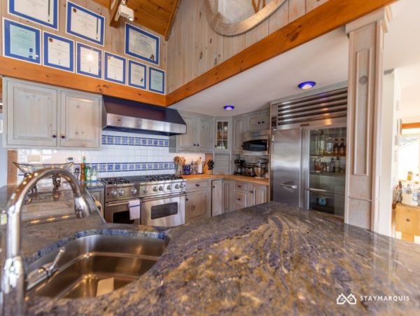 Hamptons Home 1020291