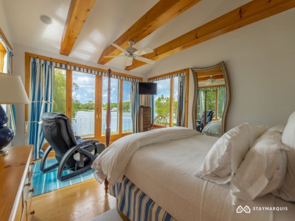 Hamptons Home 1020291
