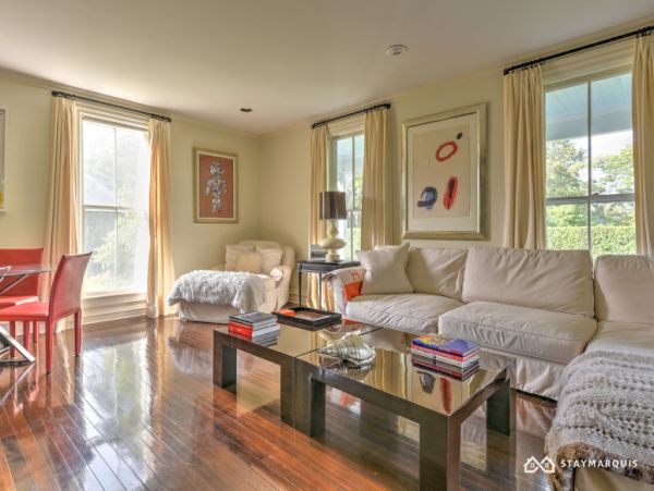 Hamptons Home 1020292
