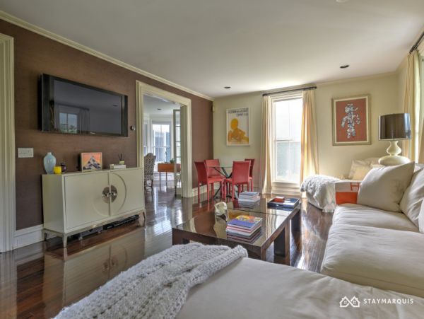 Hamptons Home 1020292
