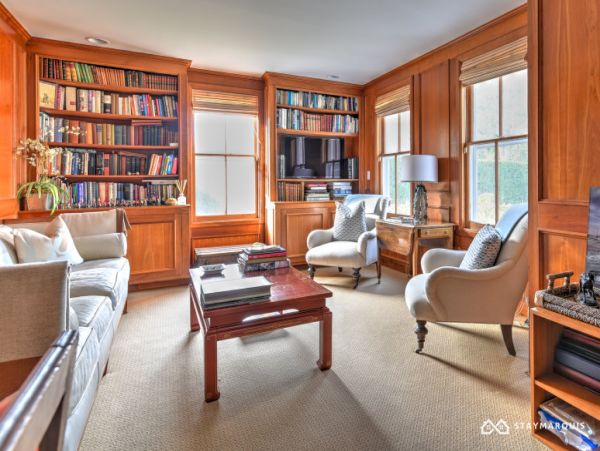 Hamptons Home 1020292