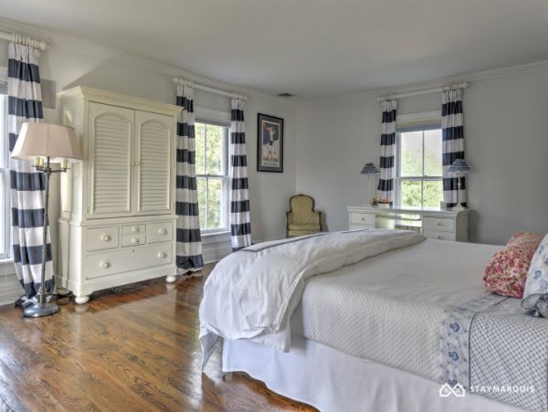 Hamptons Home 1020292