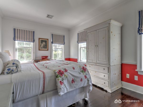 Hamptons Home 1020292