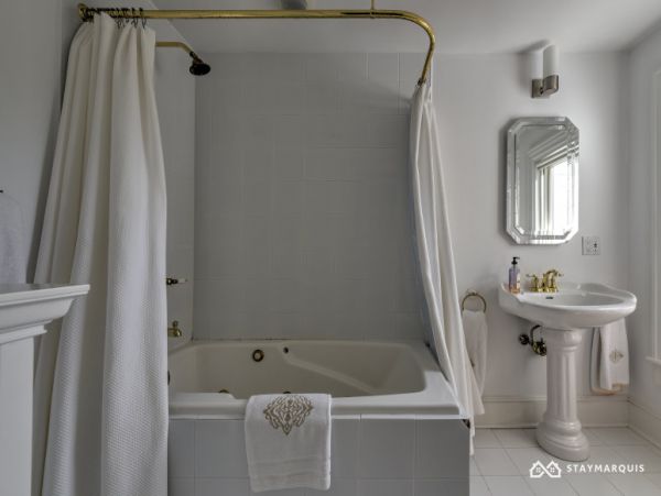 Hamptons Home 1020292