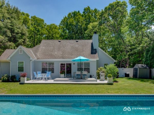 Hamptons Home 1020294