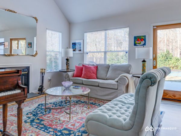Hamptons Home 1020294