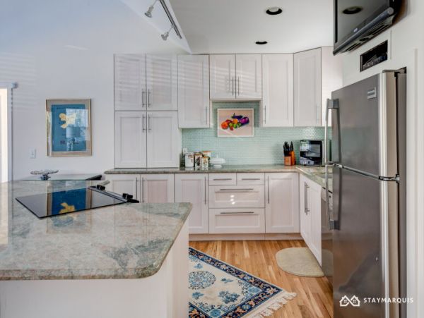 Hamptons Home 1020294