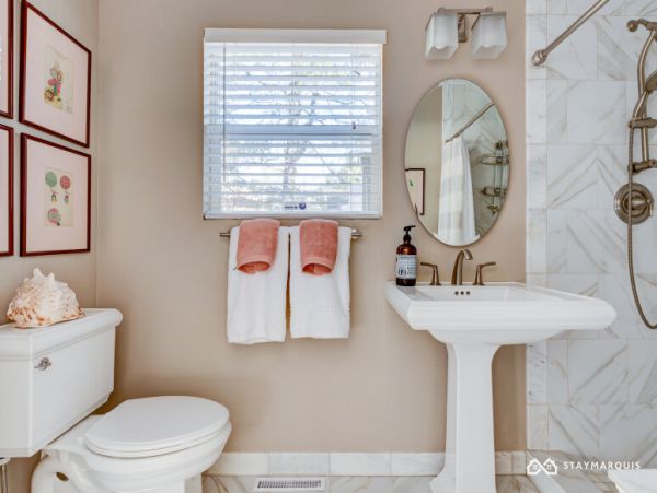 Hamptons Home 1020294