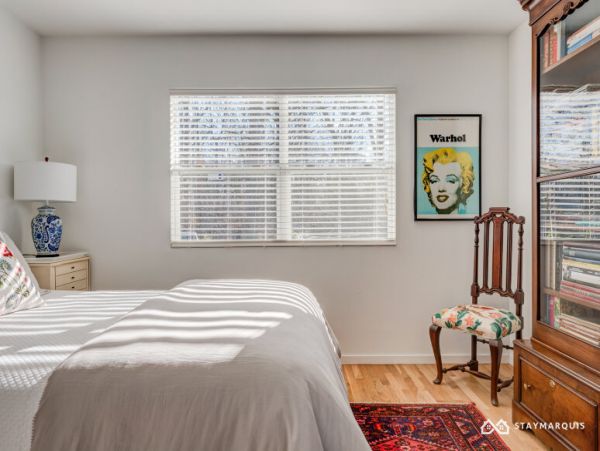 Hamptons Home 1020294