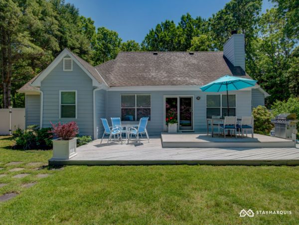 Hamptons Home 1020294
