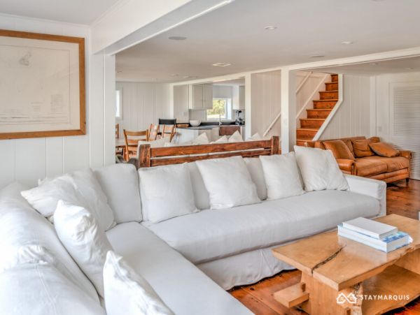 Hamptons Home 1020295