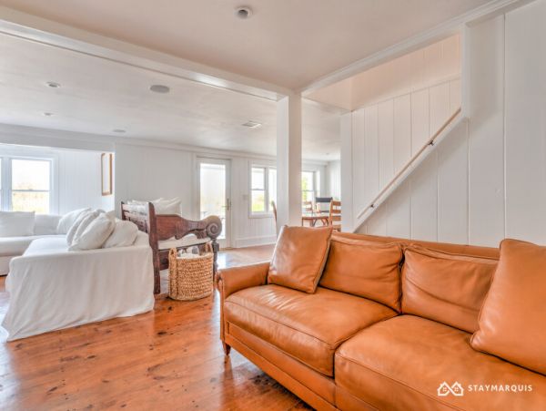 Hamptons Home 1020295