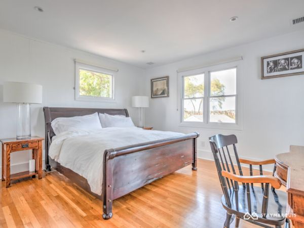 Hamptons Home 1020295