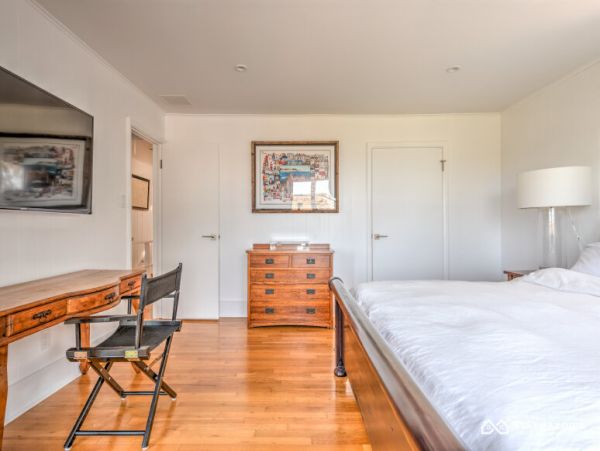 Hamptons Home 1020295
