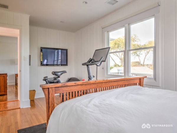 Hamptons Home 1020295