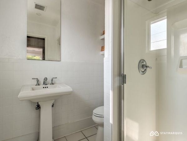 Hamptons Home 1020295