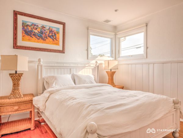 Hamptons Home 1020295